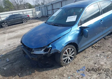 2017 Volkswagen Jetta 1.4T Se z USA, uszkodzony, nr VIN 3VWDB7AJ4HM203149